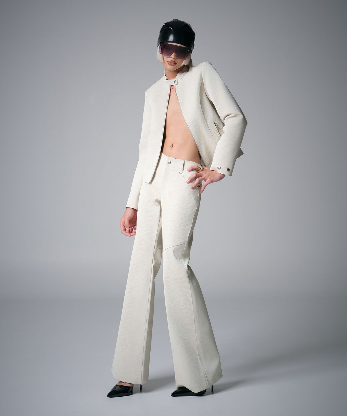 린하린(LYNHALYN) Croc Embossed Low-Rise Bootcut Pants — Ivory