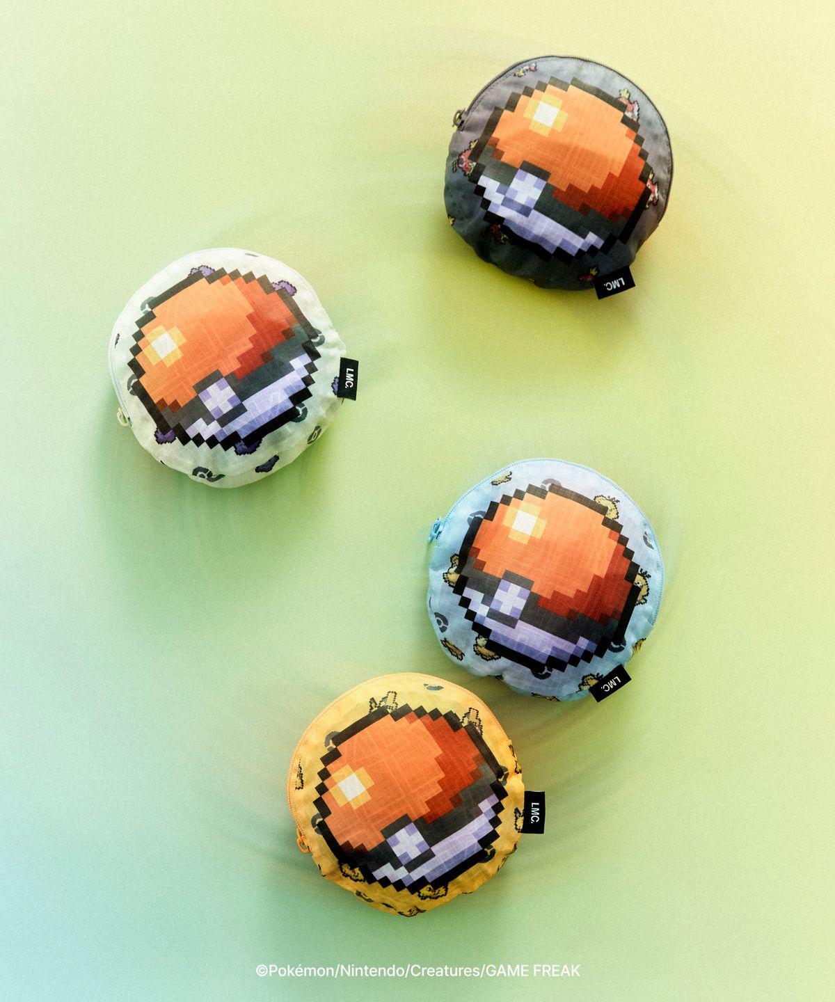 엘엠씨(LMC) Pokémon Pixel Art Monster-Ball Packable Bag blue