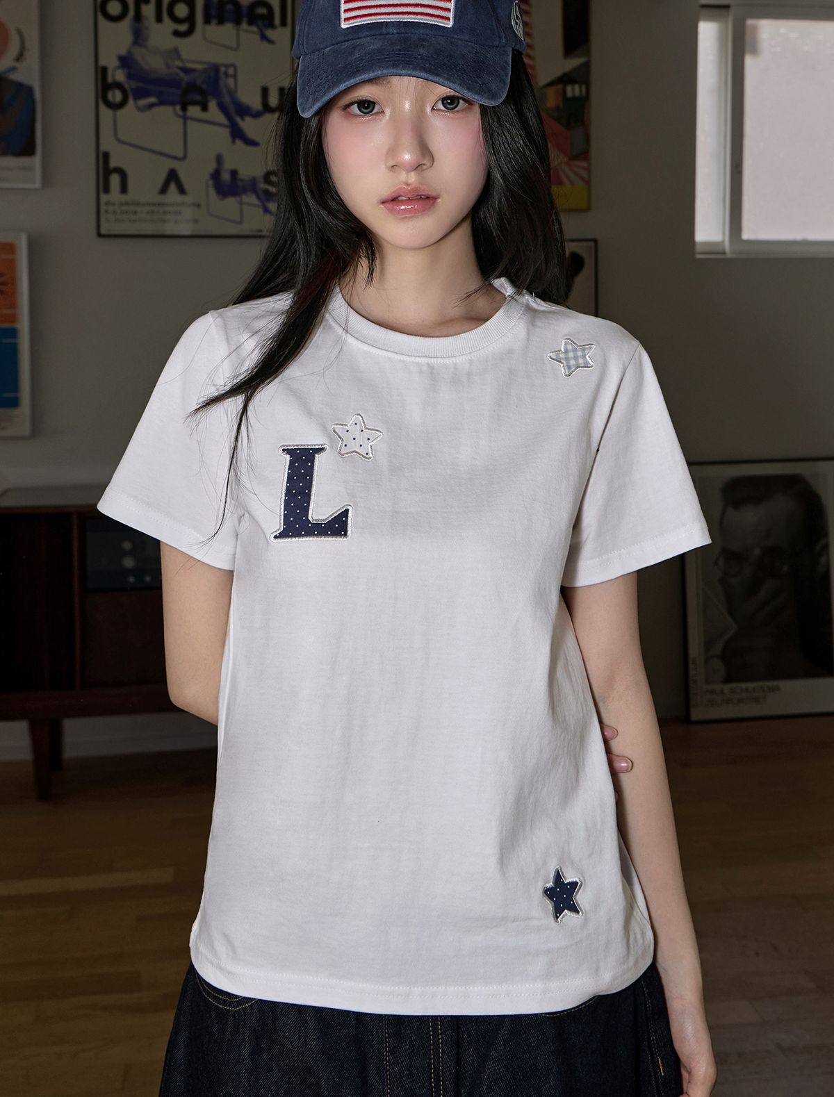 루프(LOOXP) 도트 스타 로고 패치 슬림핏 반팔티 아이보리