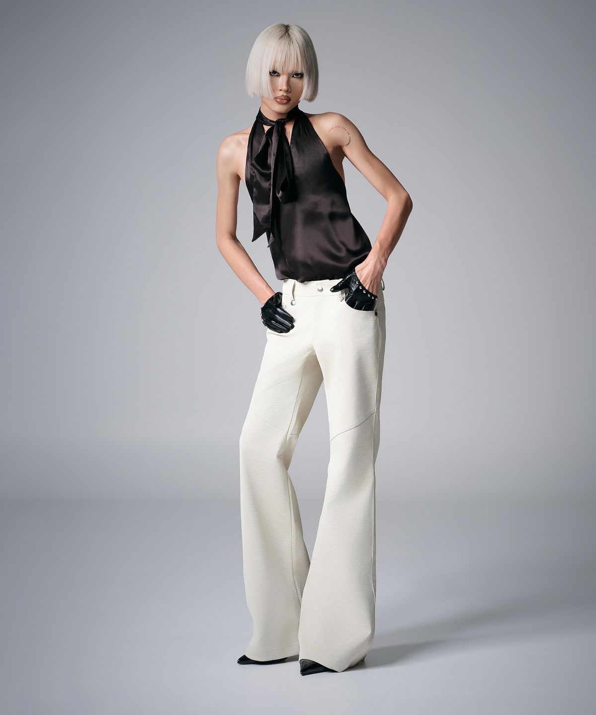 린하린(LYNHALYN) Satin Embrace Topdress - Black