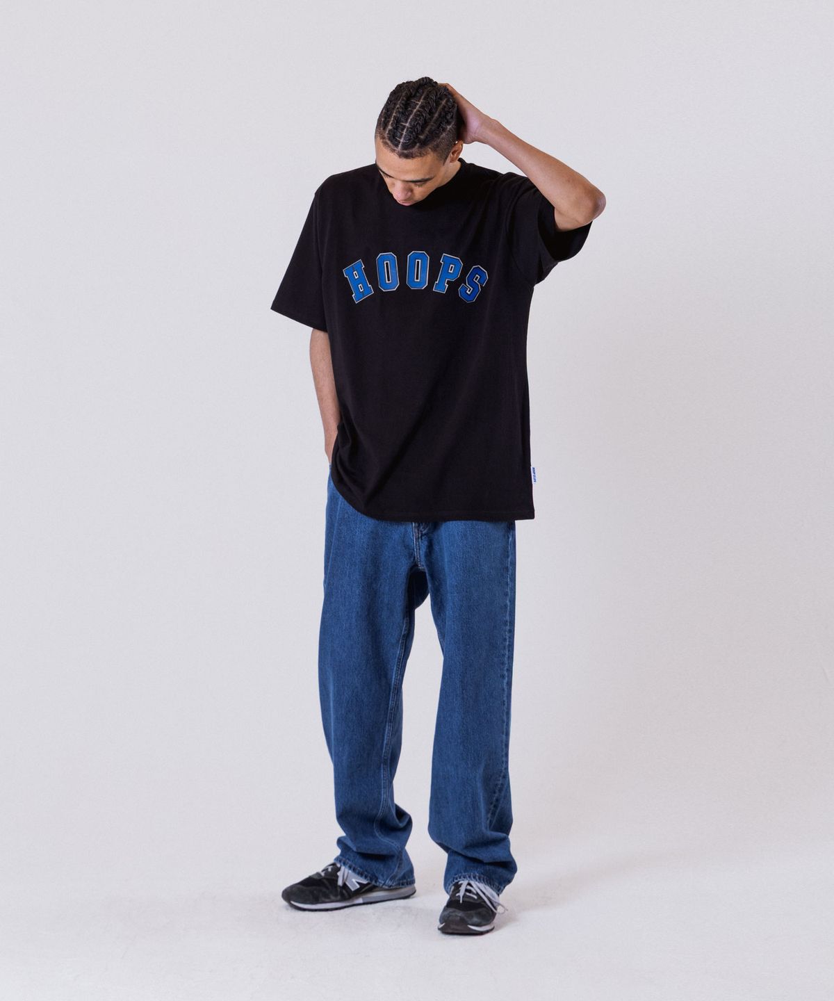 올데이훕스(ALL DAY HOOPS) 훕스 바시티로고 오버핏 반팔 티셔츠 블랙