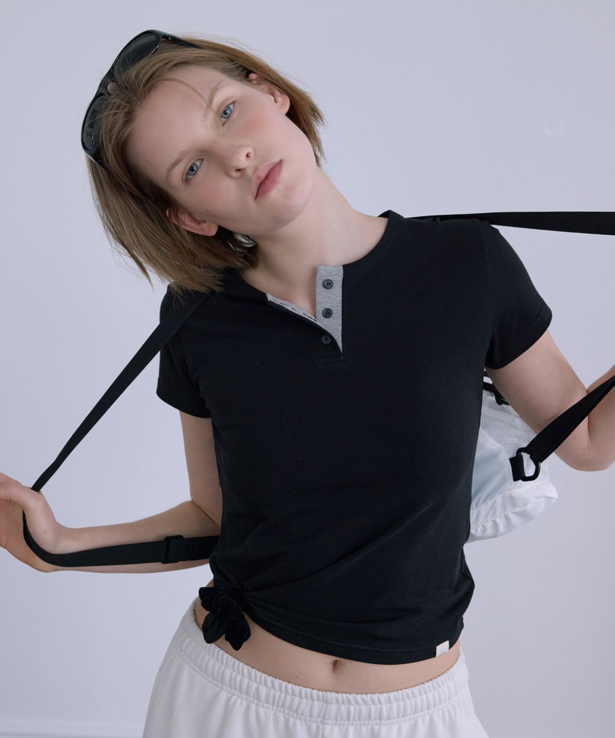 애프터아워즈(AFTERHOURS) COLOR HENLEY NECK HALF-TOP (BLACK)