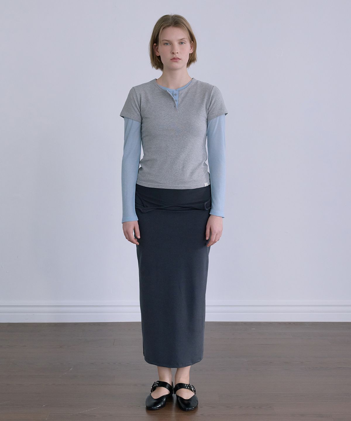 애프터아워즈(AFTERHOURS) COLOR HENLEY NECK HALF-TOP (MELANGE GREY)