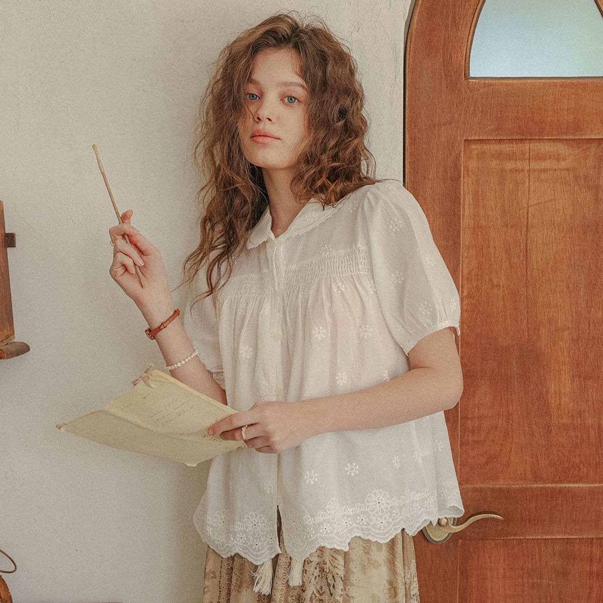 프라우드 마리(PROUD MARY) PM_Lovely collar flower embroidery shirt_WHITE