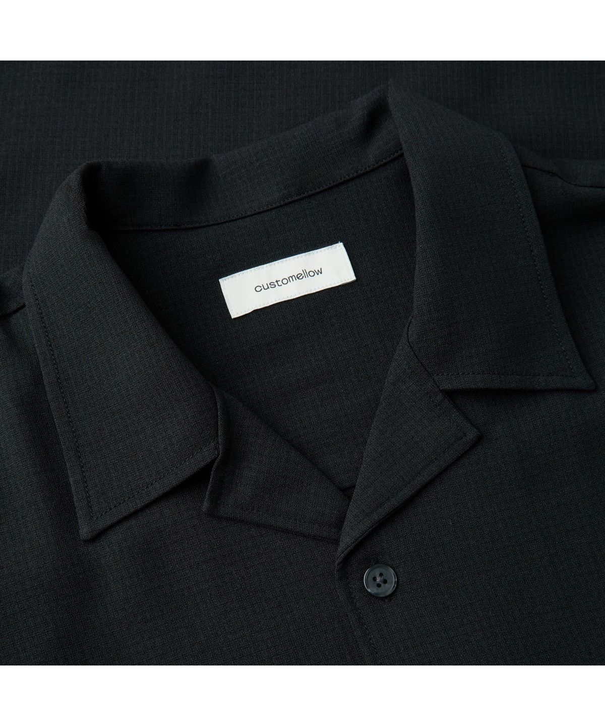 커스텀멜로우(CUSTOMELLOW) [Essentials] Black Regular Fit Half Shirt C9SAM26311BKX