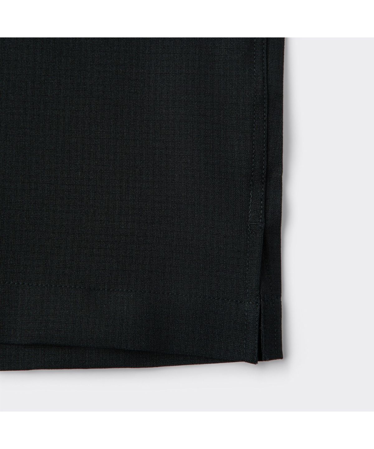 커스텀멜로우(CUSTOMELLOW) [Essentials] Black Regular Fit Half Shirt C9SAM26311BKX