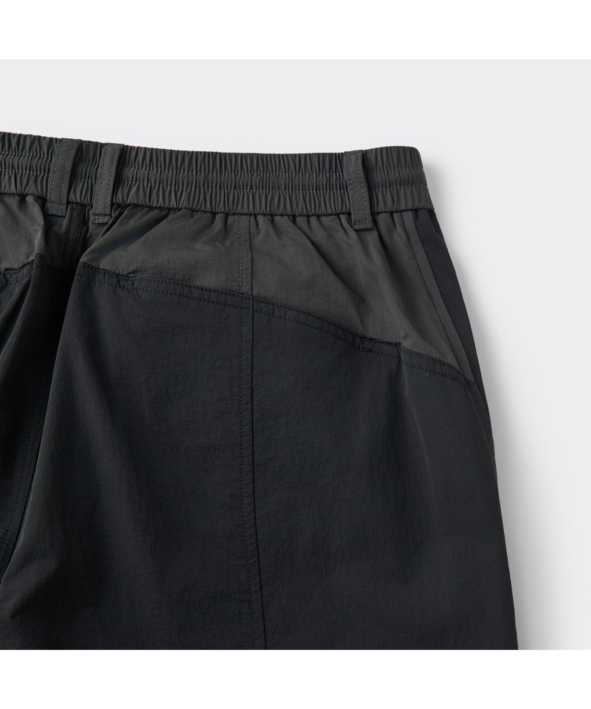 커스텀멜로우(CUSTOMELLOW) Black Incision Parachute Pants CWPAM26352BKX