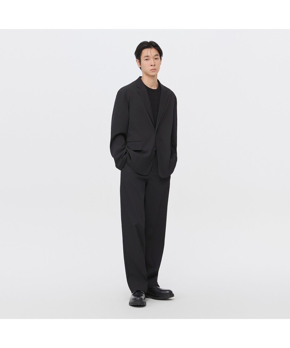 커스텀멜로우(CUSTOMELLOW) [Essentials] Black Loose Fit Pleats Setup Pants C9PAM26422BKX