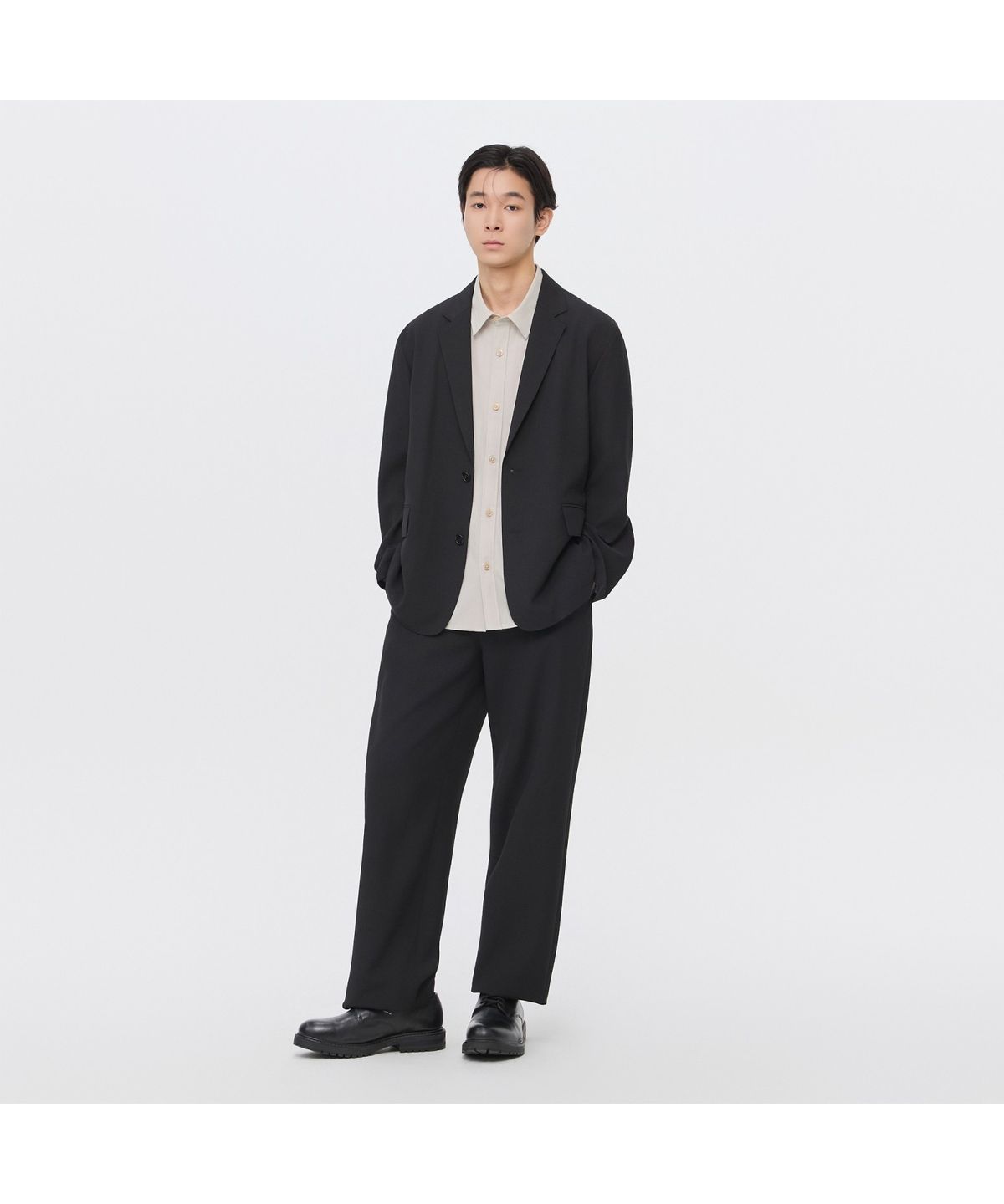 커스텀멜로우(CUSTOMELLOW) [Essentials] Black Loose Fit Setup Pants C9PAM26421BKX