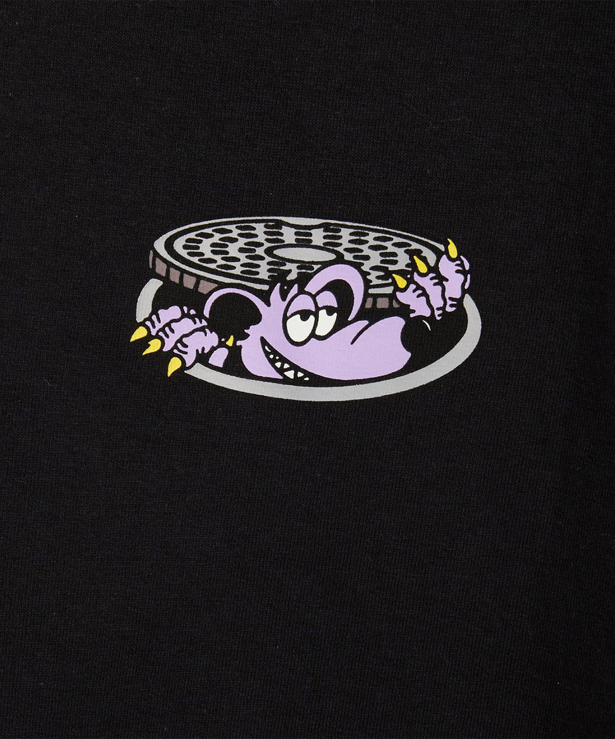 반스(VANS) 다운사이드 반소매 티셔츠 - 블랙 / VN000SXSBLK1