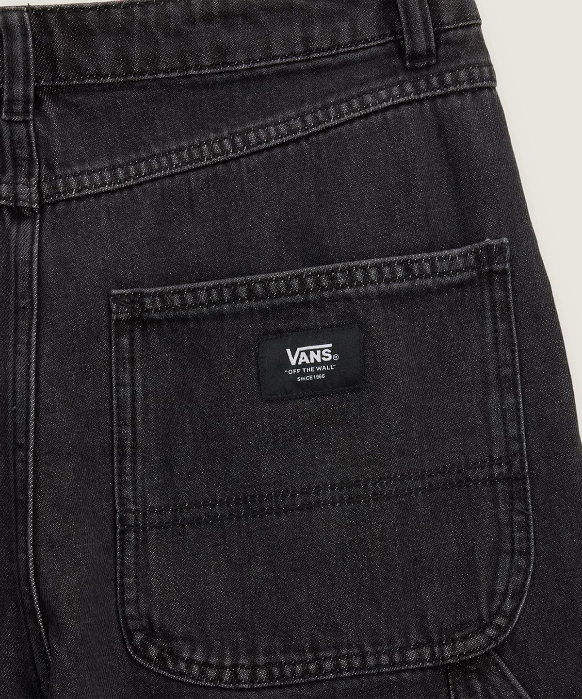 반스(VANS) 배기 데님 쇼츠 - 워시드 블랙 데님 / VN000TMM6RS1