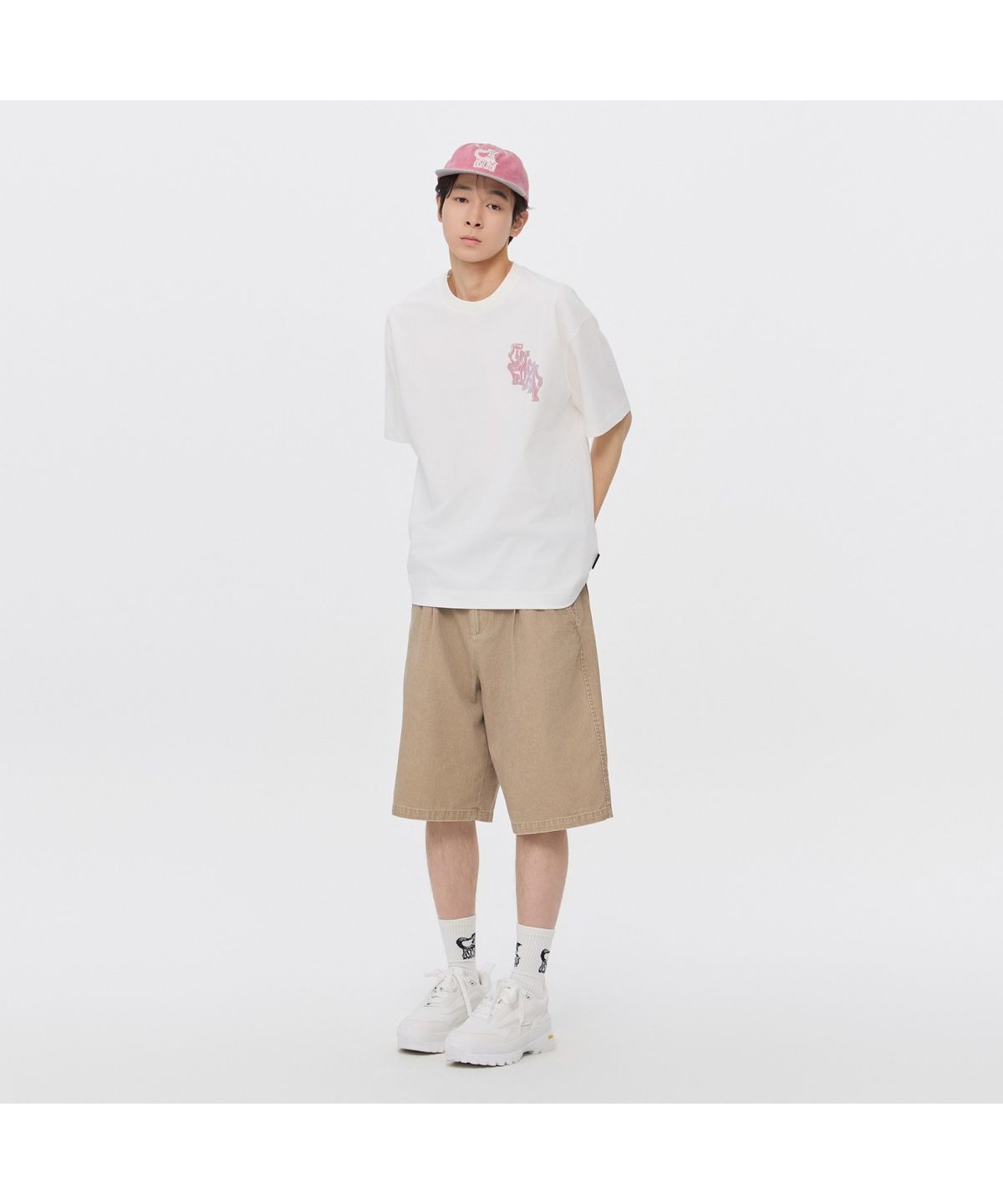커스텀멜로우(CUSTOMELLOW) [Vincent] White Graphic T-Shirt CWTAM26499WHX