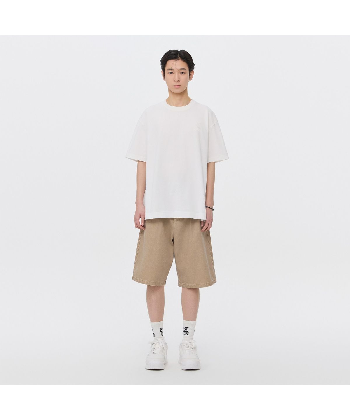 커스텀멜로우(CUSTOMELLOW) [Vincent] White Graphic T-Shirt CWTAM26496WHX