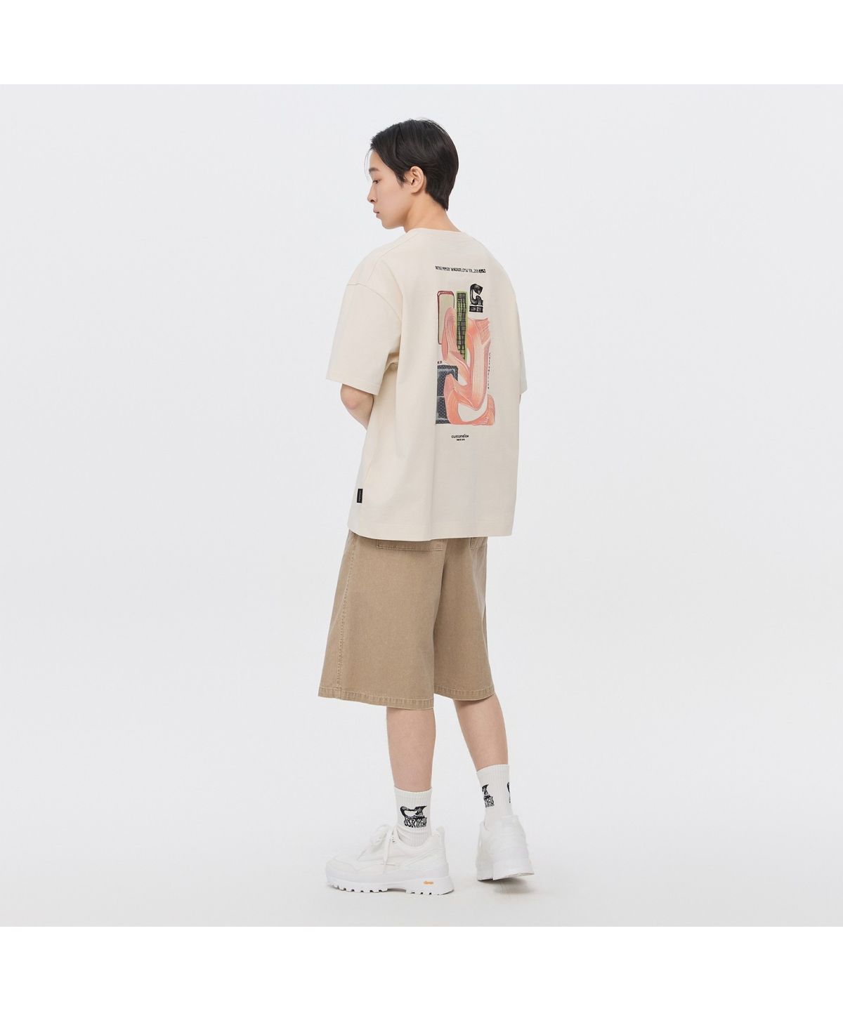 커스텀멜로우(CUSTOMELLOW) [Vincent] Ivory Graphic T-Shirt CWTAM26495IVX