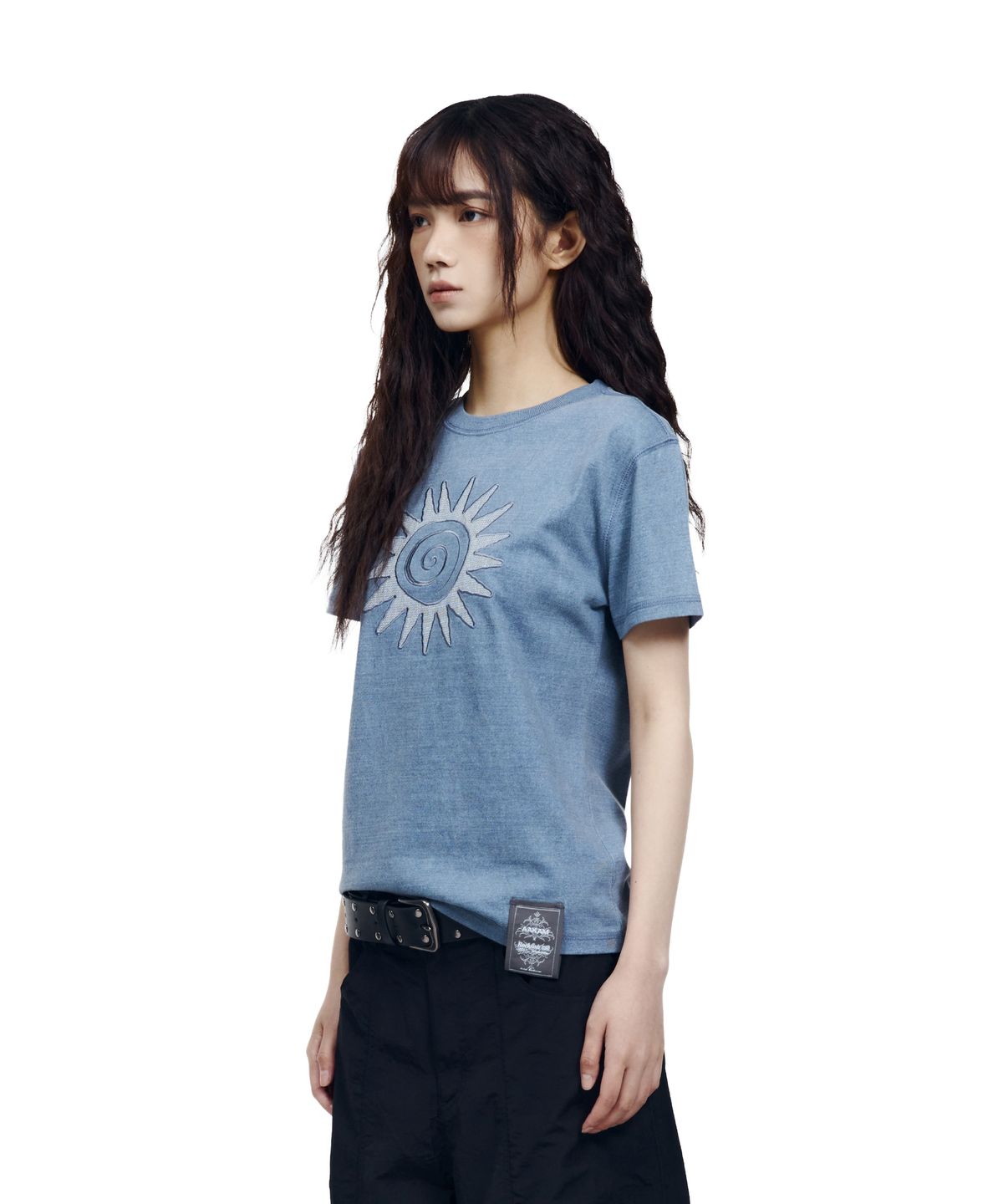 아캄(AAKAM) Washed Sun Patch Half Top (Blue)