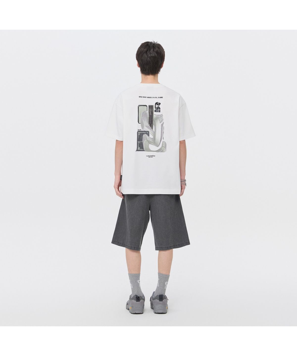 커스텀멜로우(CUSTOMELLOW) [Vincent] White Graphic T-Shirt CWTAM26495WHX