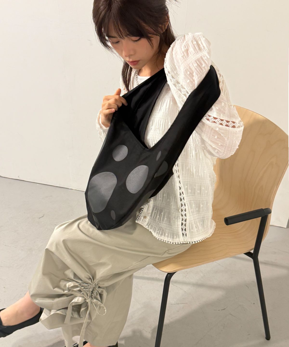 샐볼(SALBOL) FIG DOT BAG [BLACK]