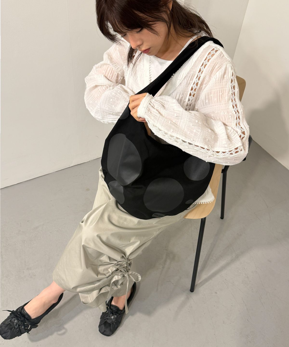 샐볼(SALBOL) FIG DOT BAG [BLACK]