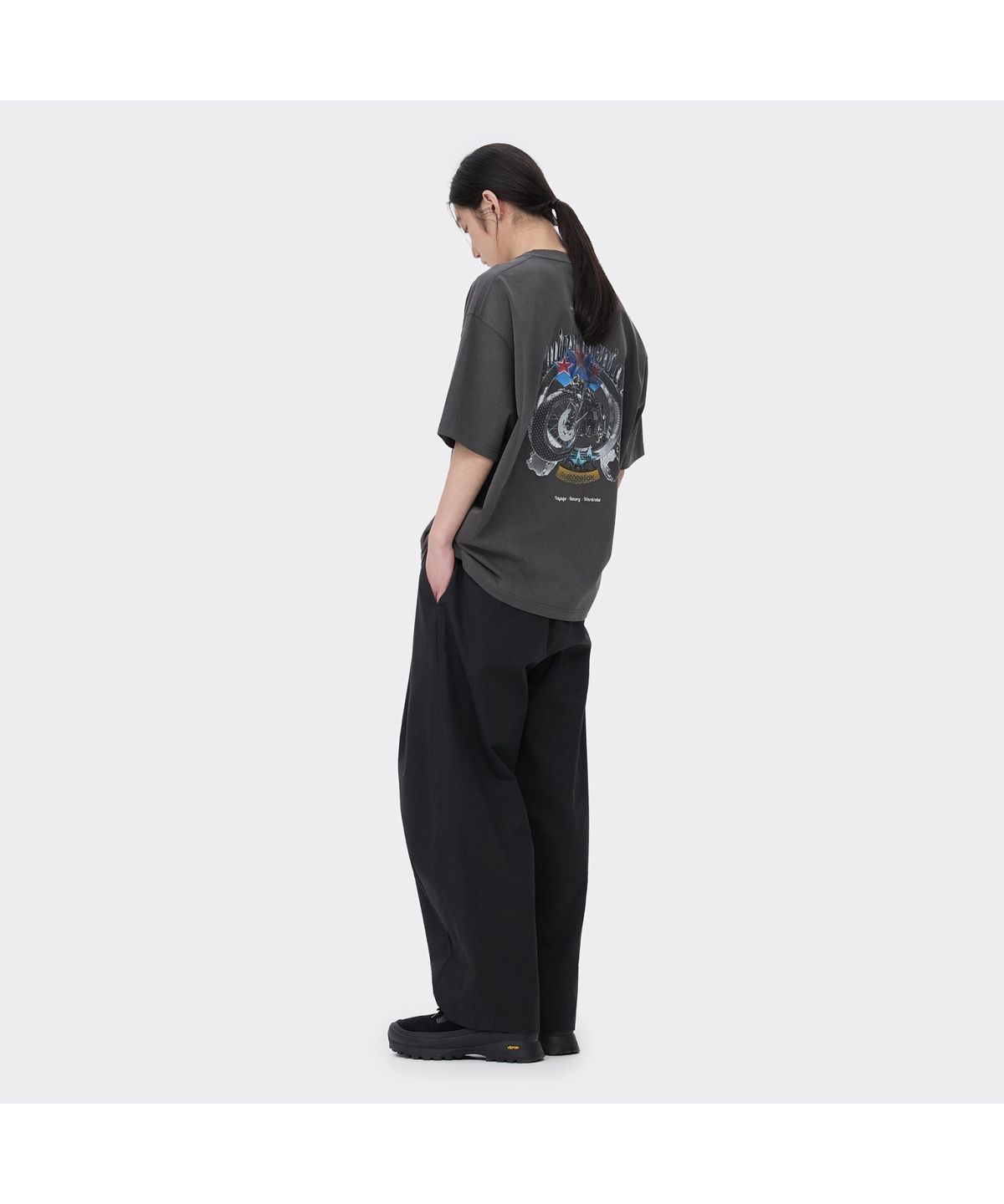 커스텀멜로우(CUSTOMELLOW) Grey Graphic T-shirt CWTAM26432GYD