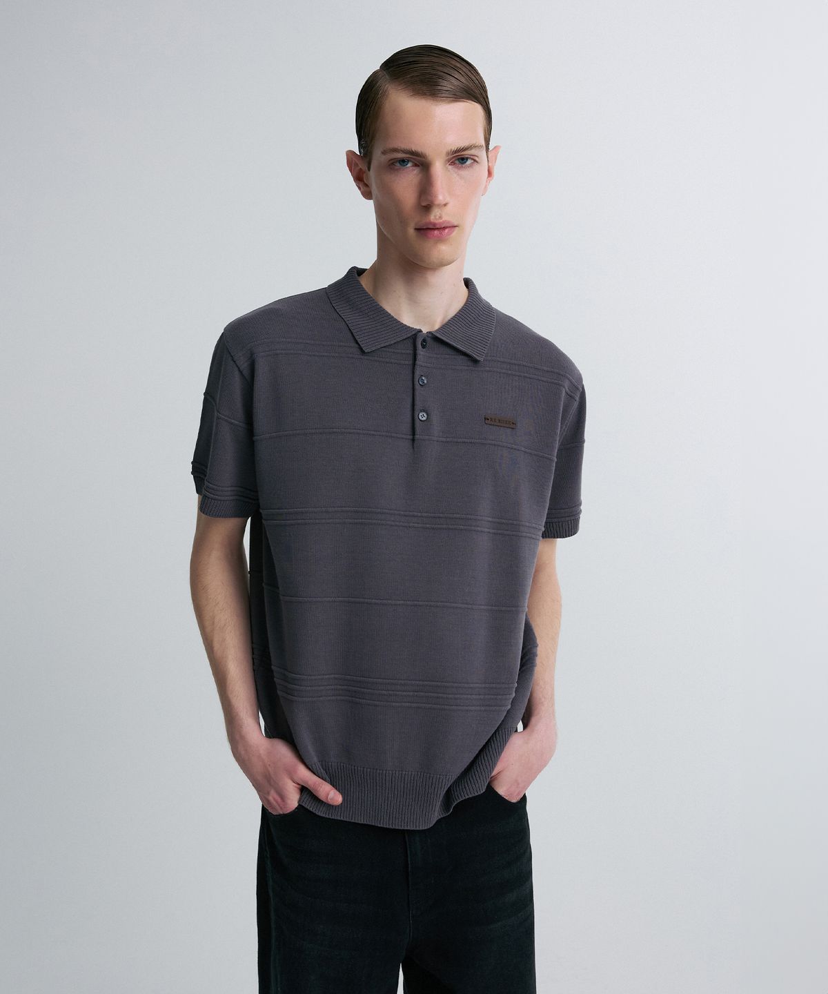 리이 맨(RERHEE MEN) RIBBED DETAIL KNIT POLO SHIRT STONE