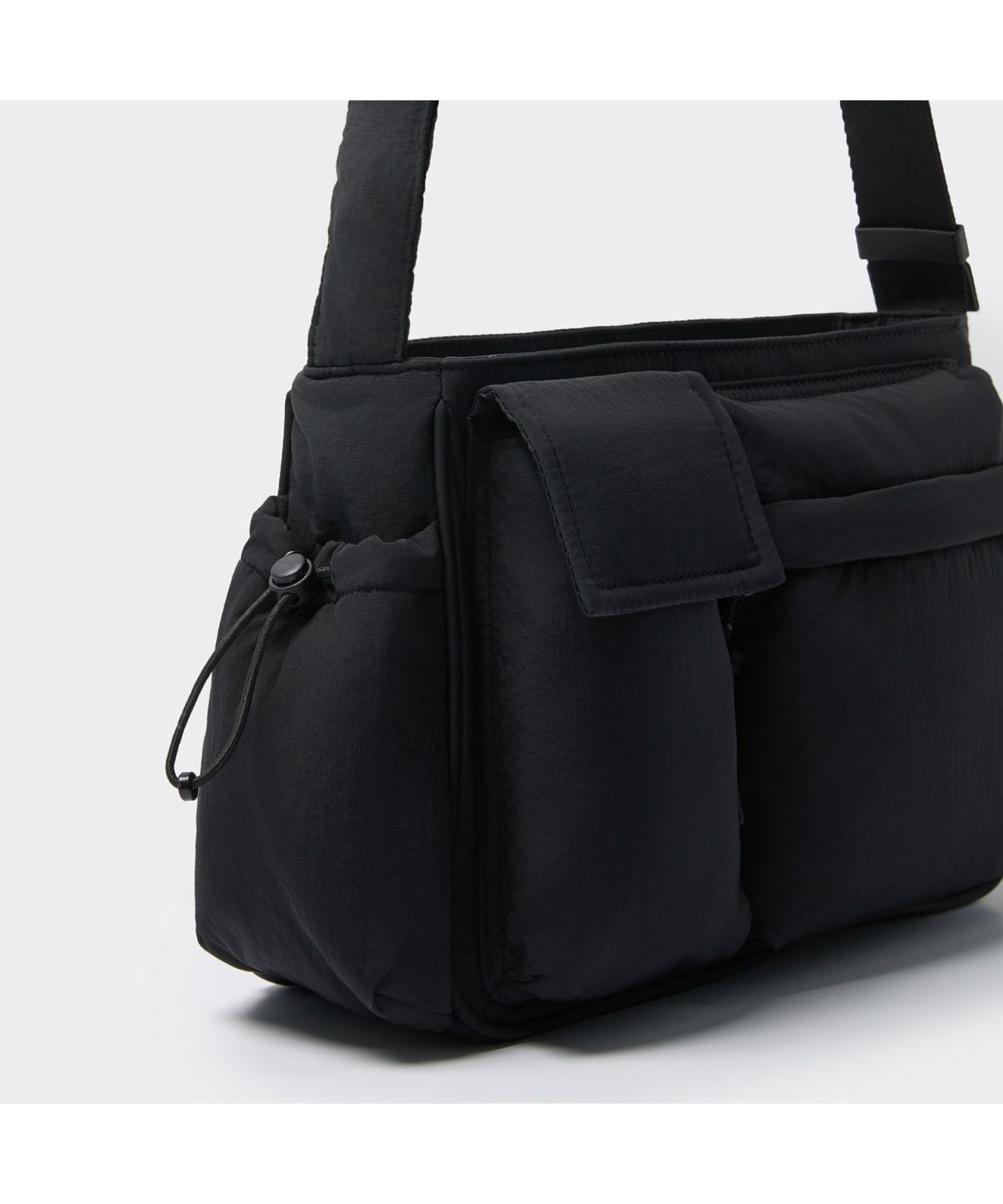 커스텀멜로우(CUSTOMELLOW) [Online Only] Black Nylon Cross Bag CRBAX26101BKX