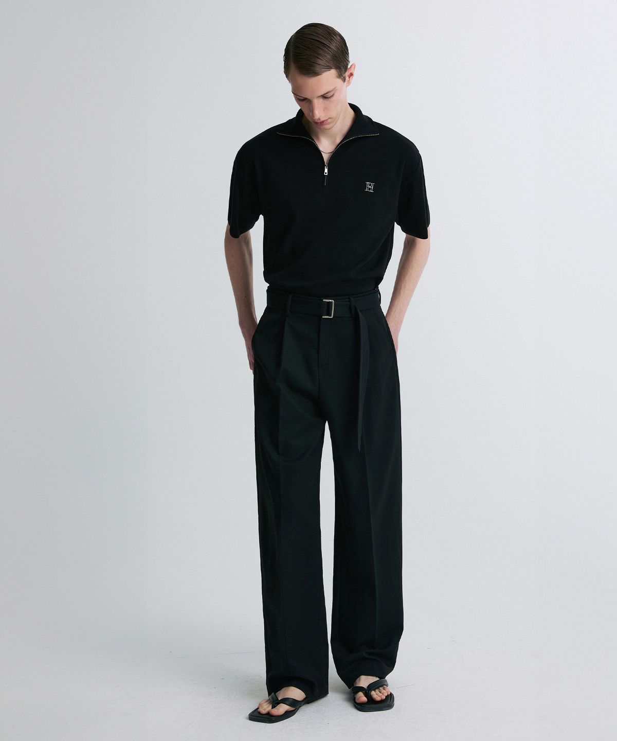 리이 맨(RERHEE MEN) QUARTER-ZIP KNIT POLO SHIRT BLACK