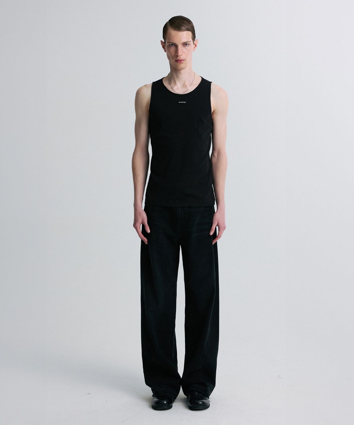 리이 맨(RERHEE MEN) LOGO SLEEVELESS TOP BLACK