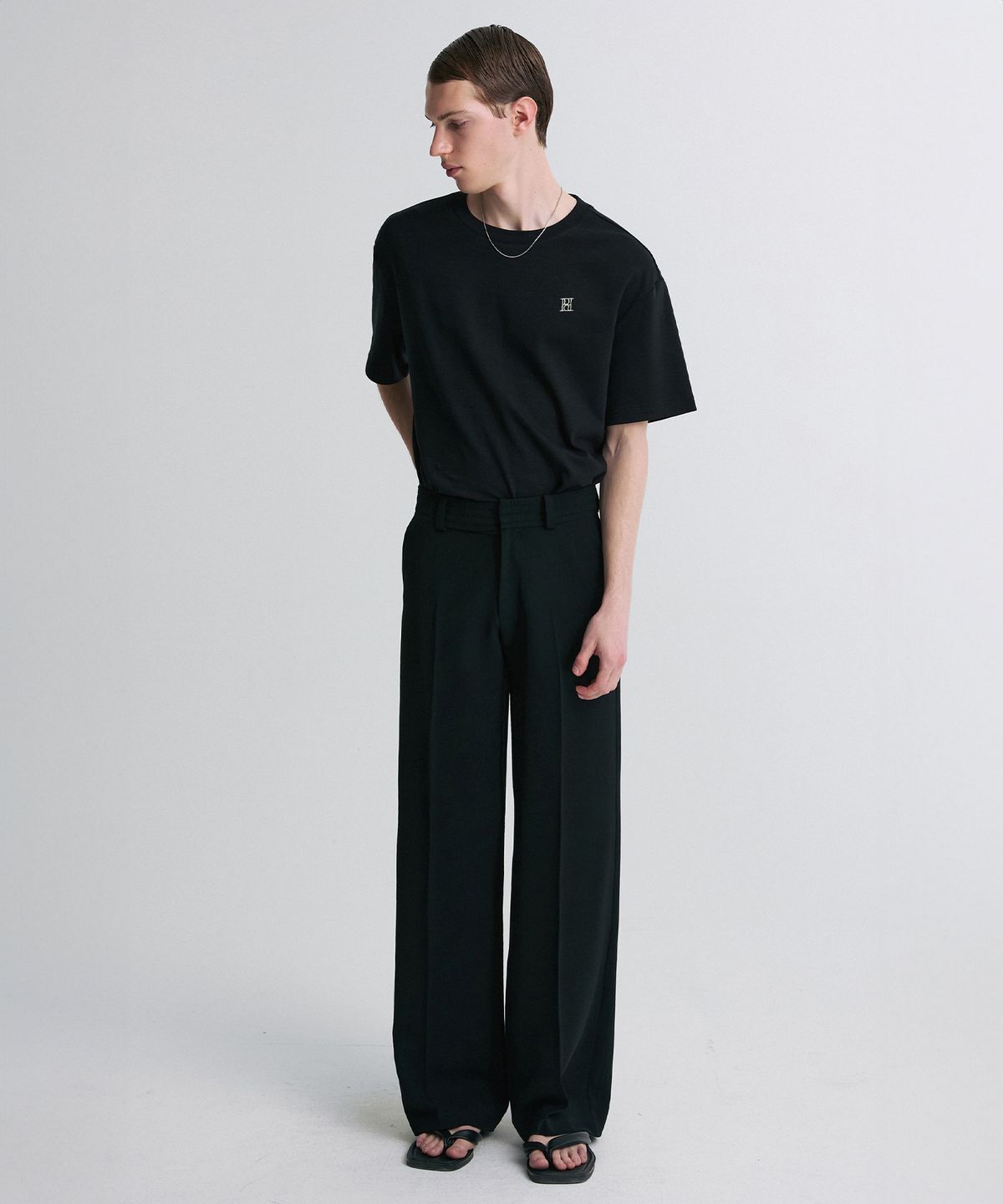 리이 맨(RERHEE MEN) ELASTICATED WAIST TROUSERS