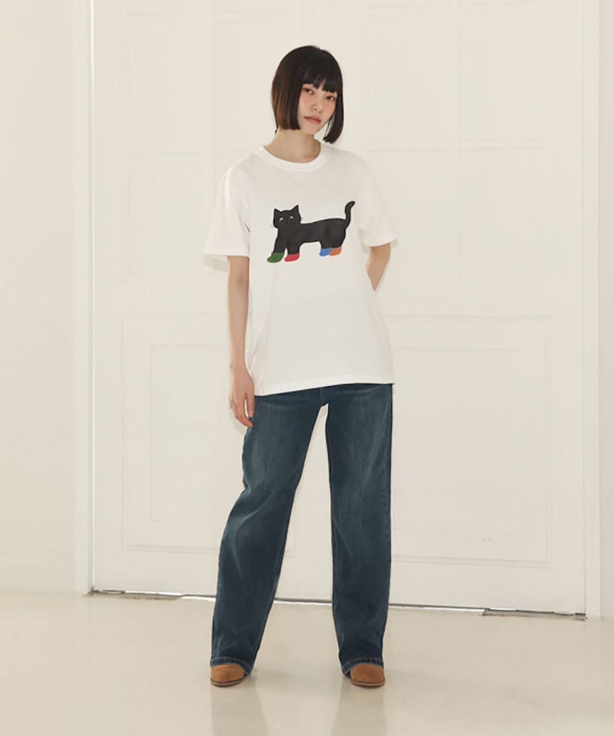 뚜누(TOUNOU) 토츠카 미사코 작가, wear different shoes 반소매 티셔츠