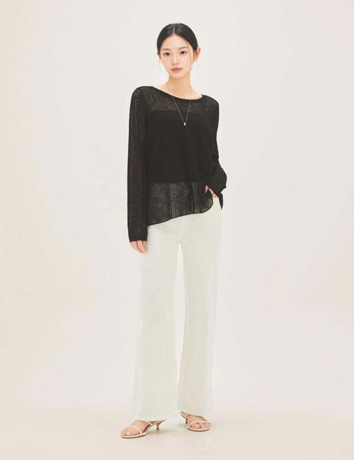 로엠(ROEM) 화이트 와이드 데님 팬츠 RMTJG26RT1
