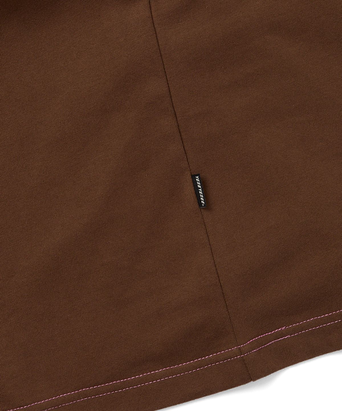 예스아이씨(YESEYESEE) Contrast Stitch Chain Logo Tee Brown
