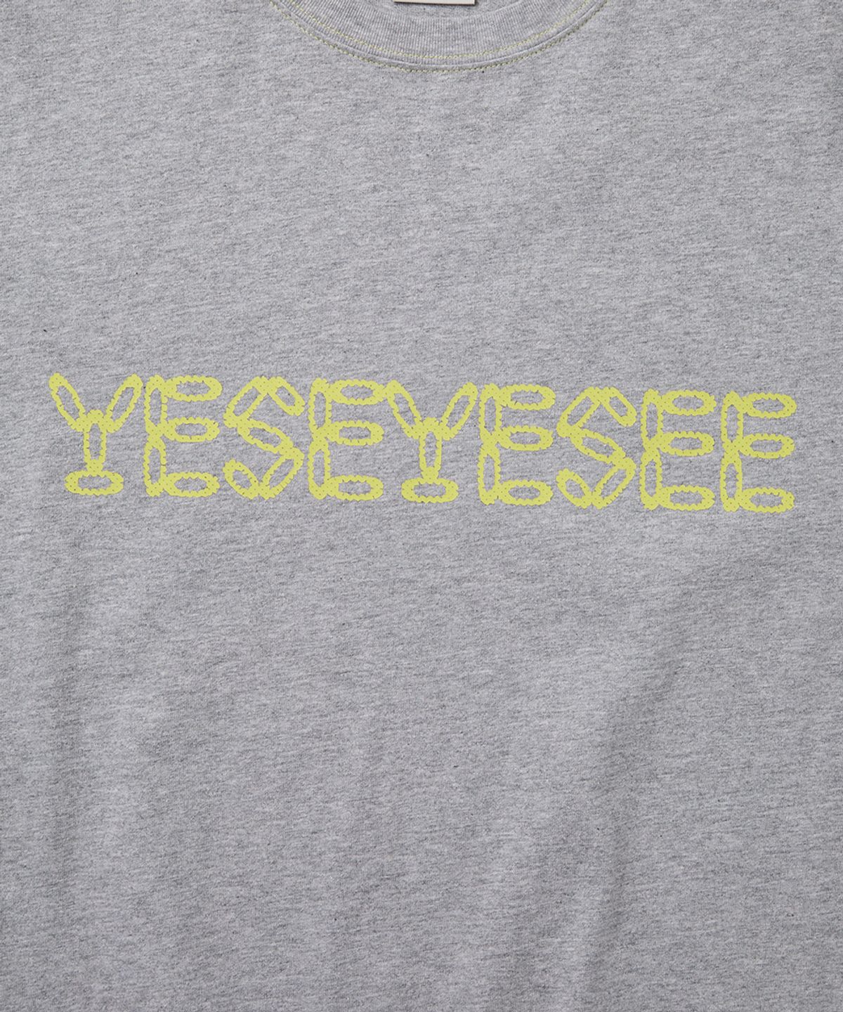 예스아이씨(YESEYESEE) Contrast Stitch Chain Logo Tee Grey