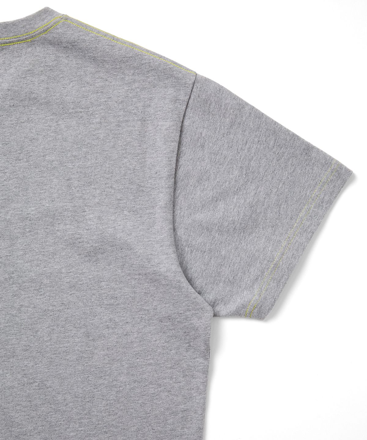 예스아이씨(YESEYESEE) Contrast Stitch Chain Logo Tee Grey