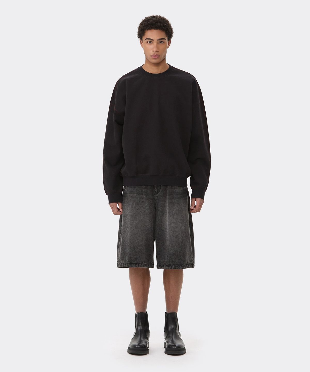 커스텀멜로우(CUSTOMELLOW) Black Denim Bermuda Shorts CWPAM26371BKX