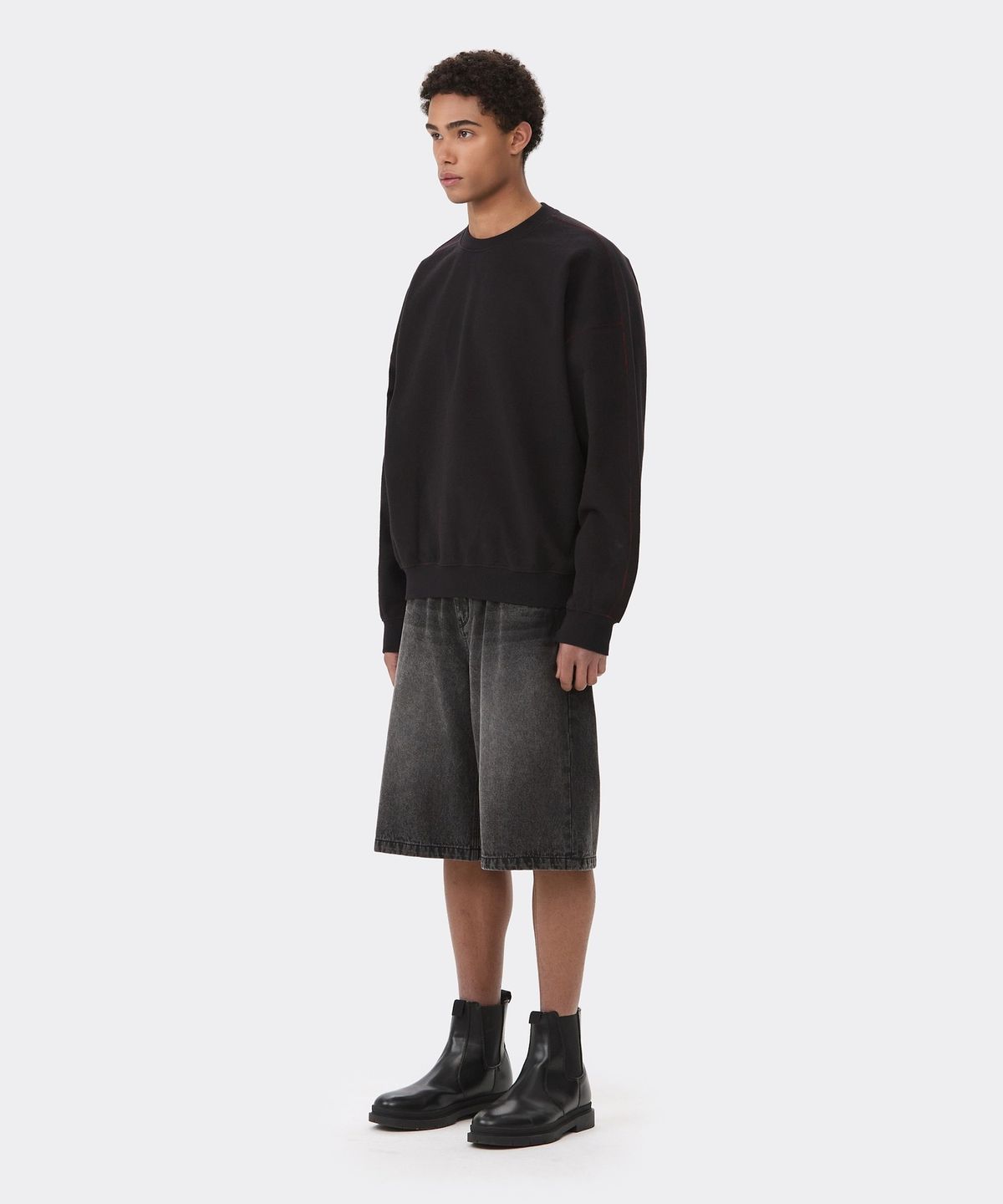 커스텀멜로우(CUSTOMELLOW) Black Denim Bermuda Shorts CWPAM26371BKX