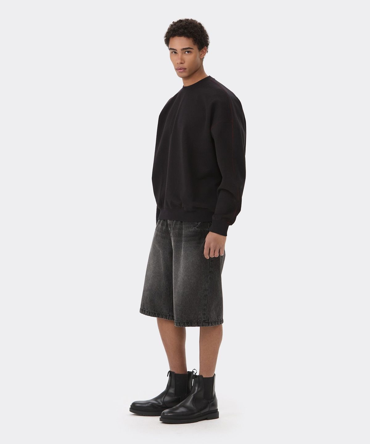 커스텀멜로우(CUSTOMELLOW) Black Denim Bermuda Shorts CWPAM26371BKX