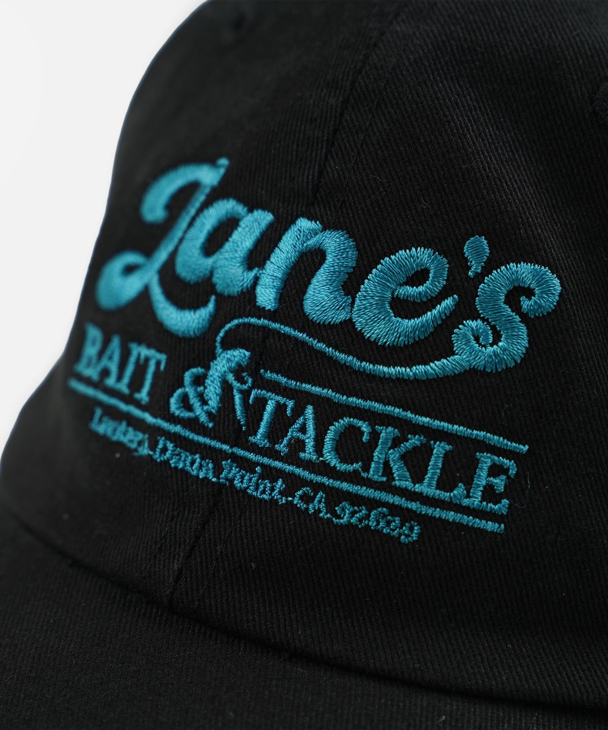 프리즘웍스(FRIZMWORKS) ZANES BAIT & TACKLE LOGO BALL CAP _ BLACK