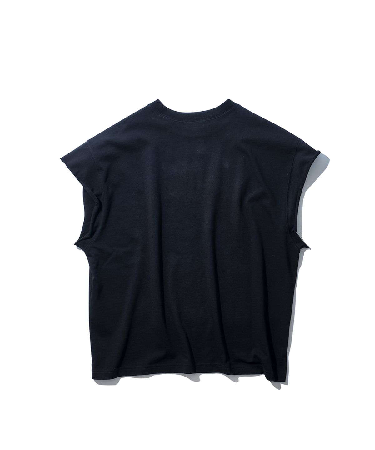 인투더스크(INTODUSK) CUT OFF LOGO TEE -  BLACK