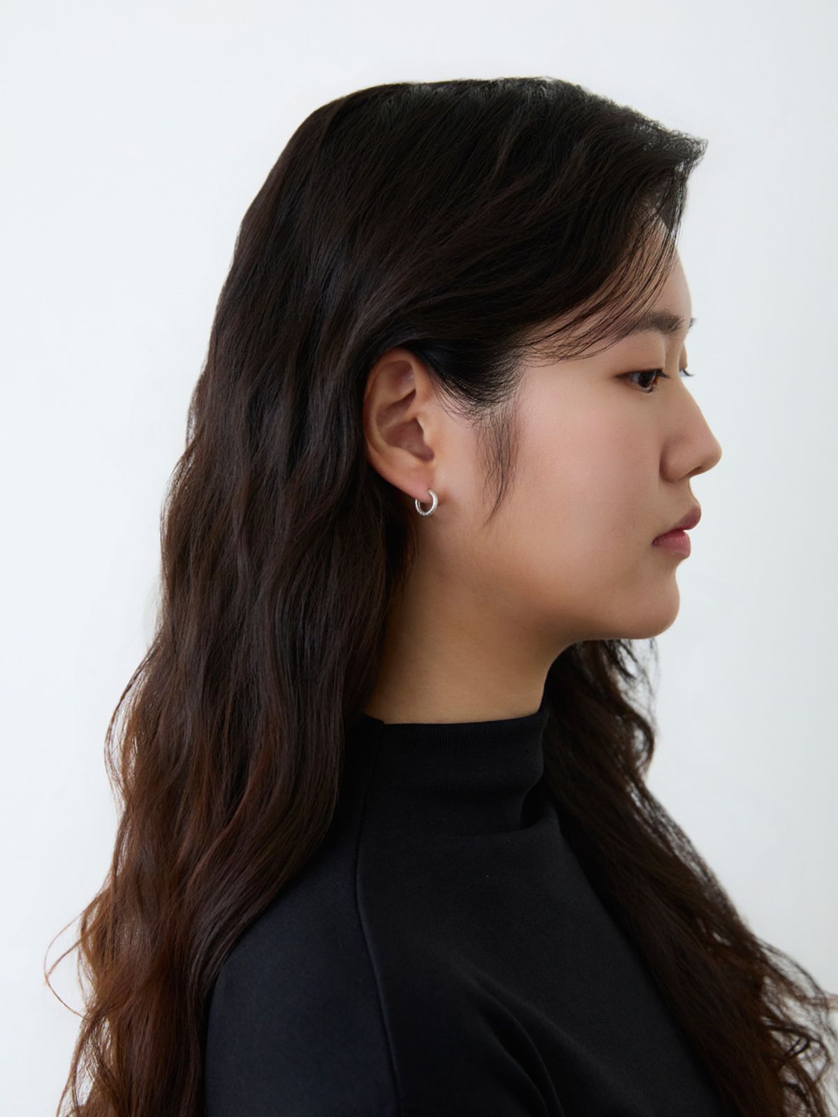 베누아(BENOIT) [실버925] 라인 원터치 후프 스몰 귀걸이 실버
