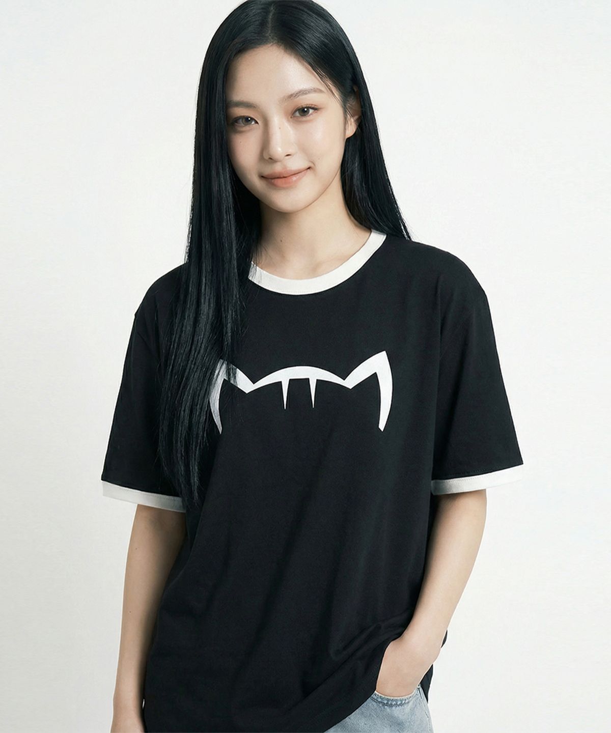 키키미미(KIKIMIMI) 링거 키티 빅 로고 티셔츠 (블랙)
