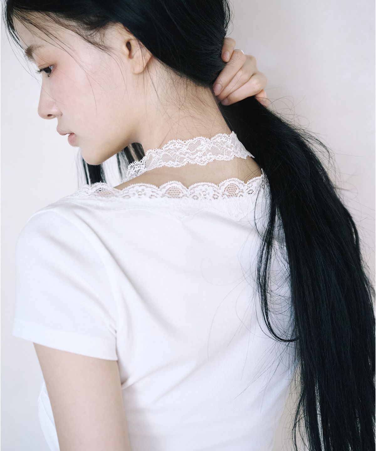 레이즈미야(REISE MIYA) 릴리 홀터넥 레이스 탑 [WHITE]