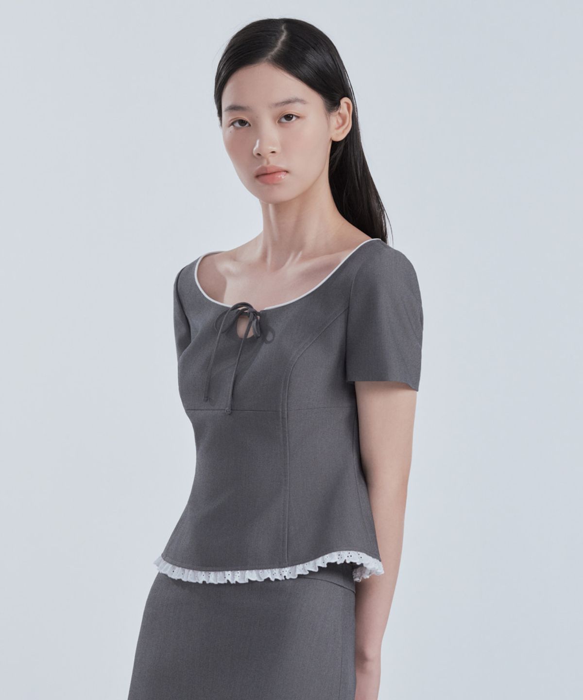 마우솔레움(MAU SOLEUM) Eileen Laced Suit Blouse Top - Grey