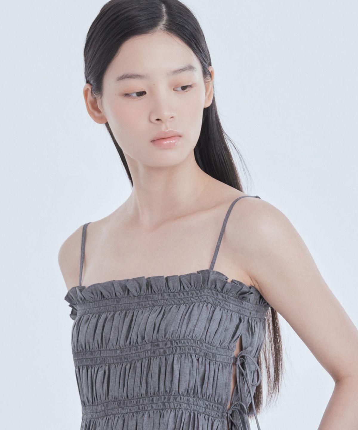 마우솔레움(MAU SOLEUM) Marae Smocked Cami Top - Grey