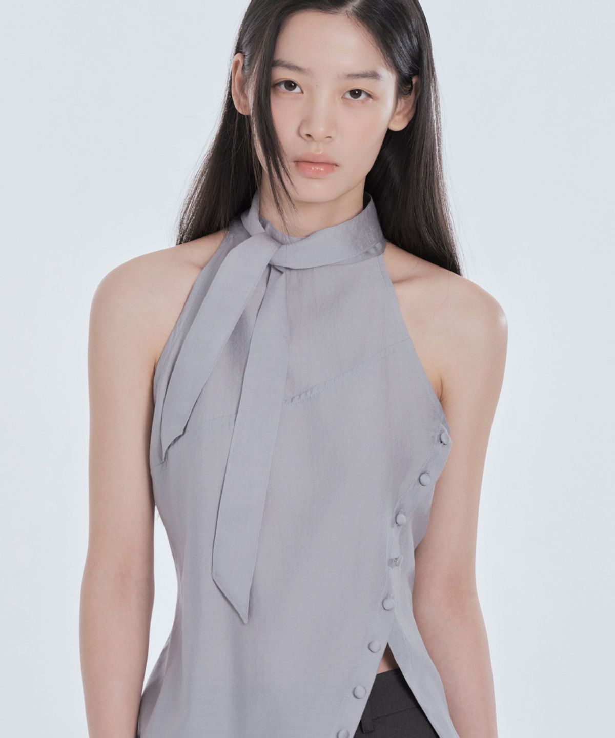 마우솔레움(MAU SOLEUM) Asymmetric Scarf Halter Neck Blouse - Grey