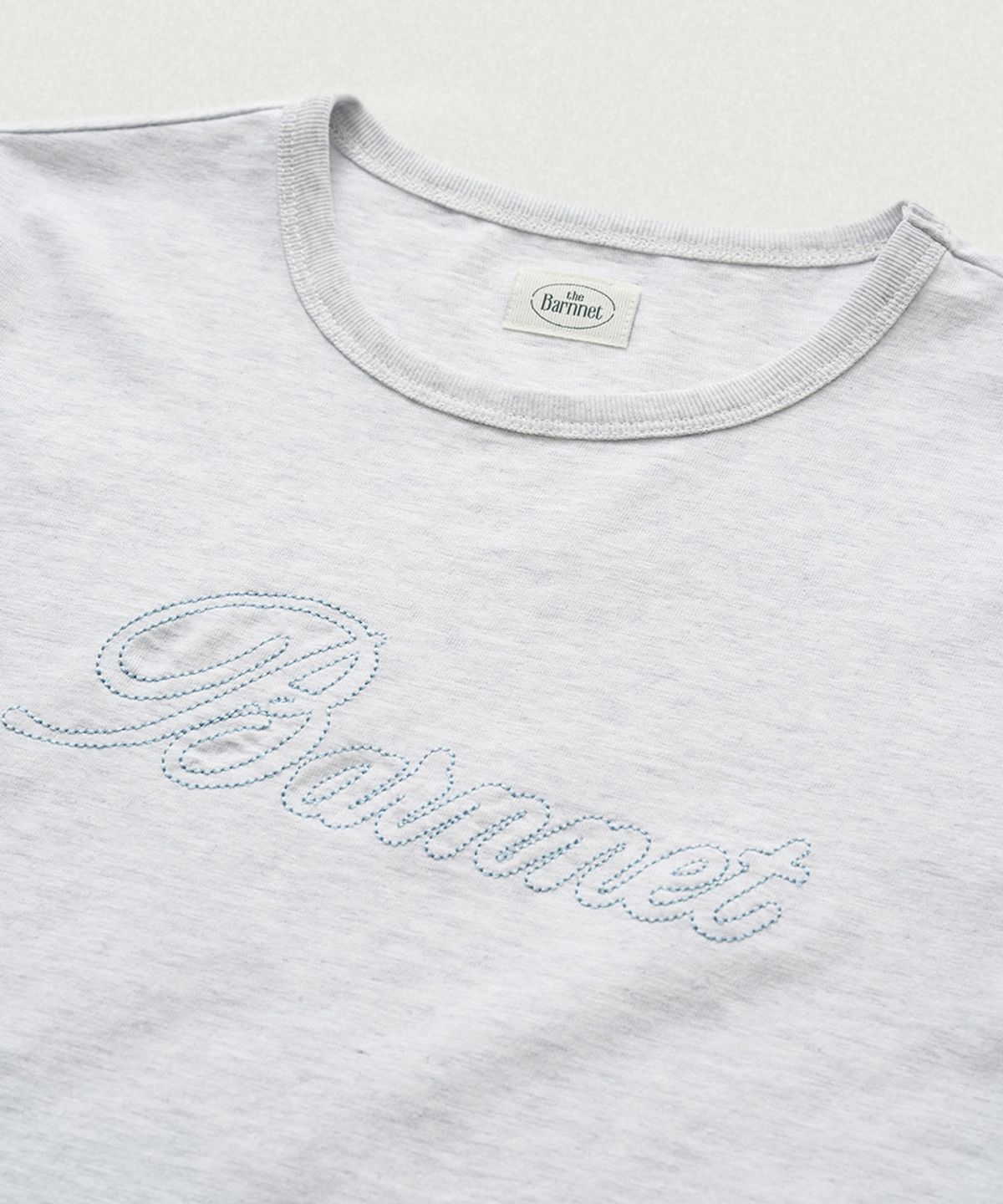 더바넷(THEBARNNET) Diana Chain Stitch Logo T-Shirt_Grey
