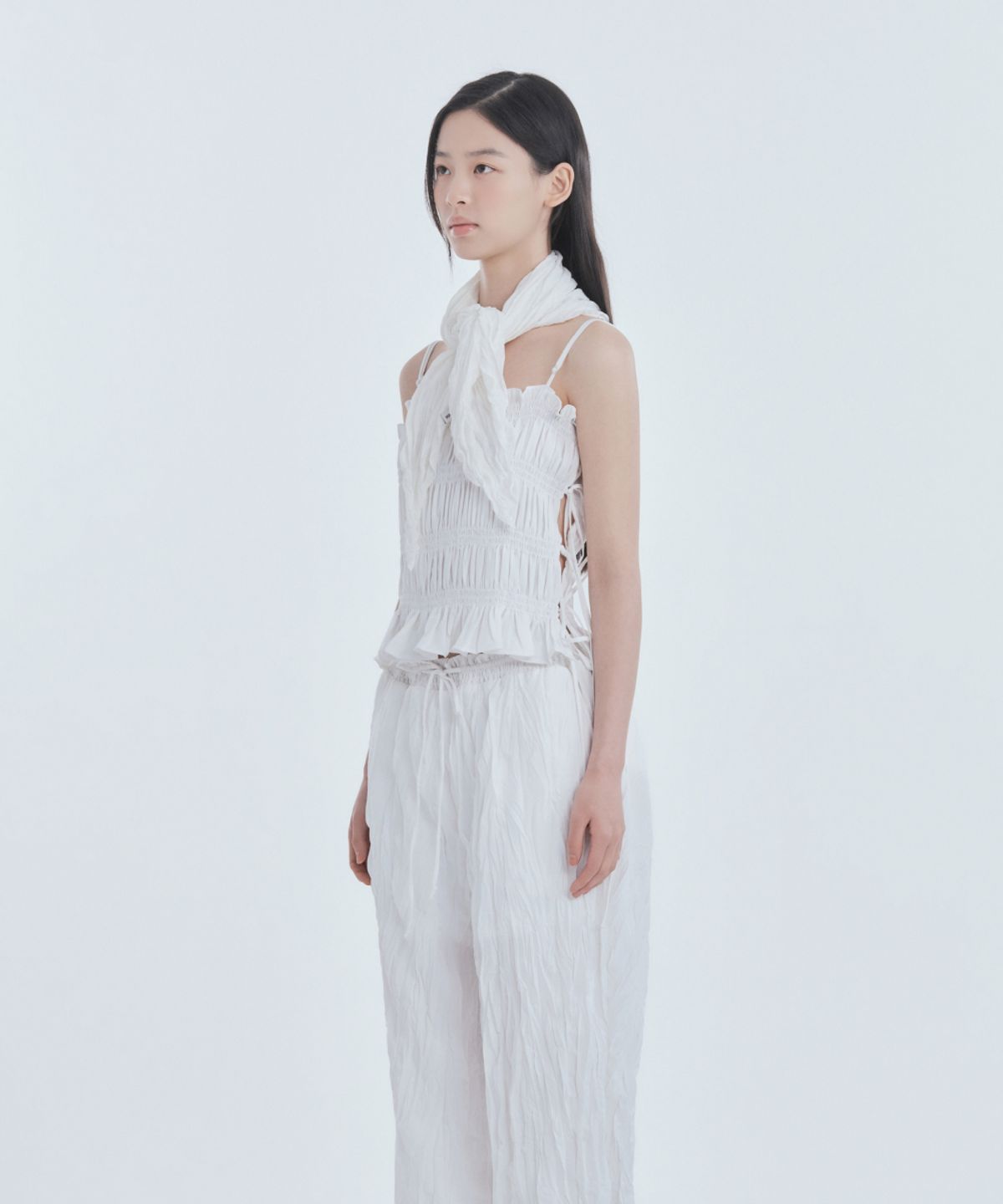 마우솔레움(MAU SOLEUM) Marae Smocked Waist Pants - White