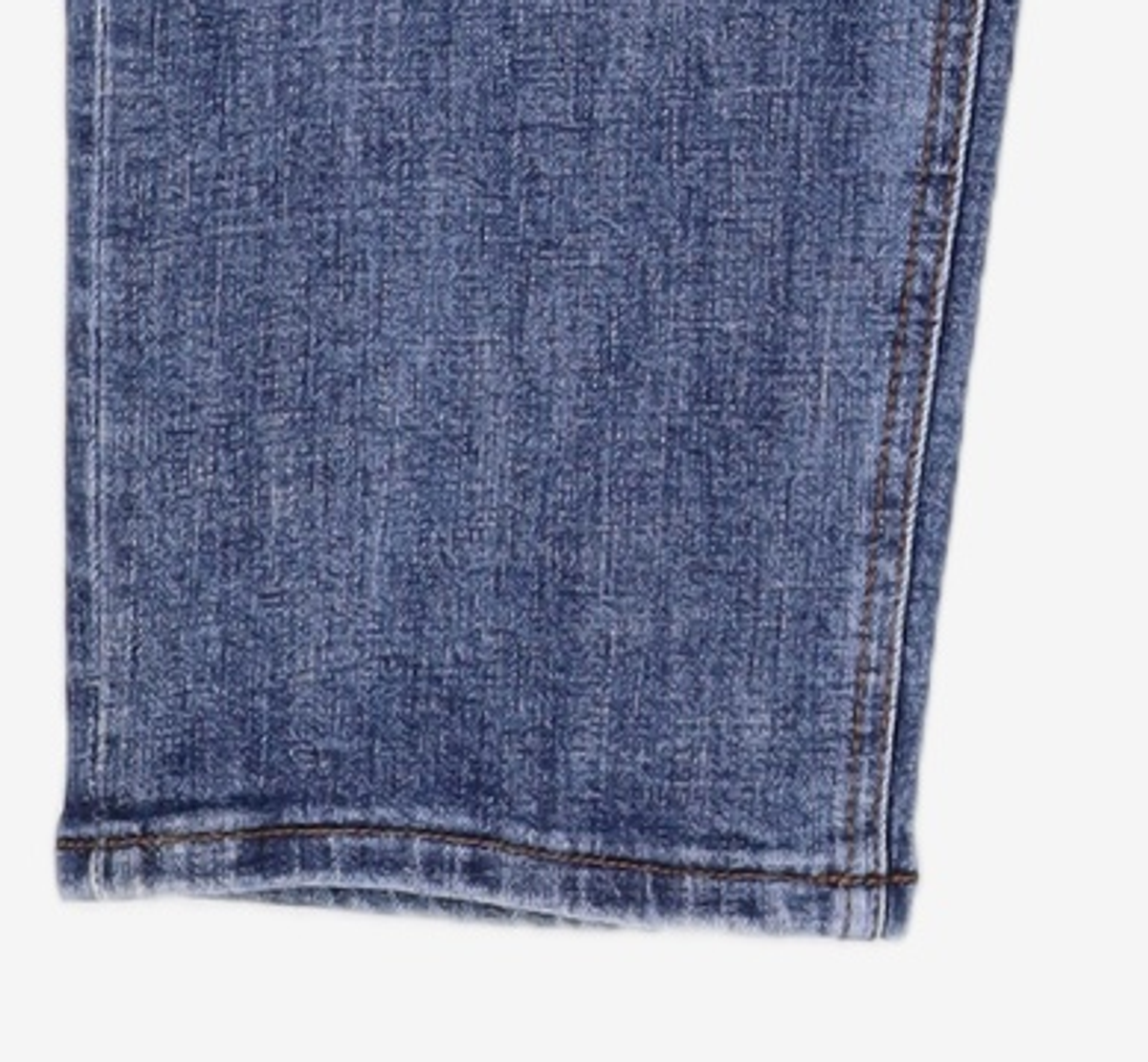86로드(86ROAD) CHARMING BLUE CHIP / CROP TAPERED 32