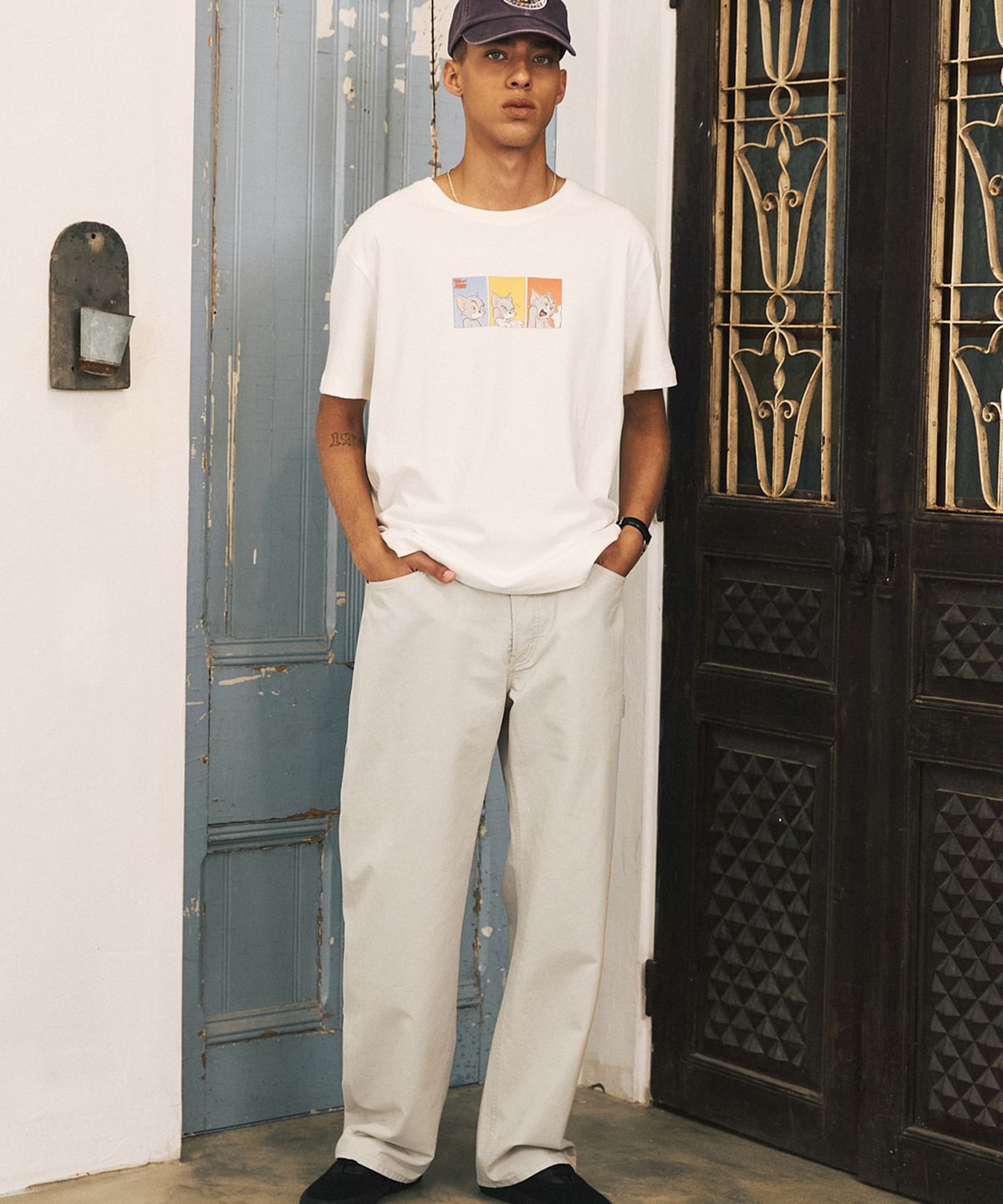셔터(SHIRTER) TJS THREE TOM T-SHIRT (WHITE)