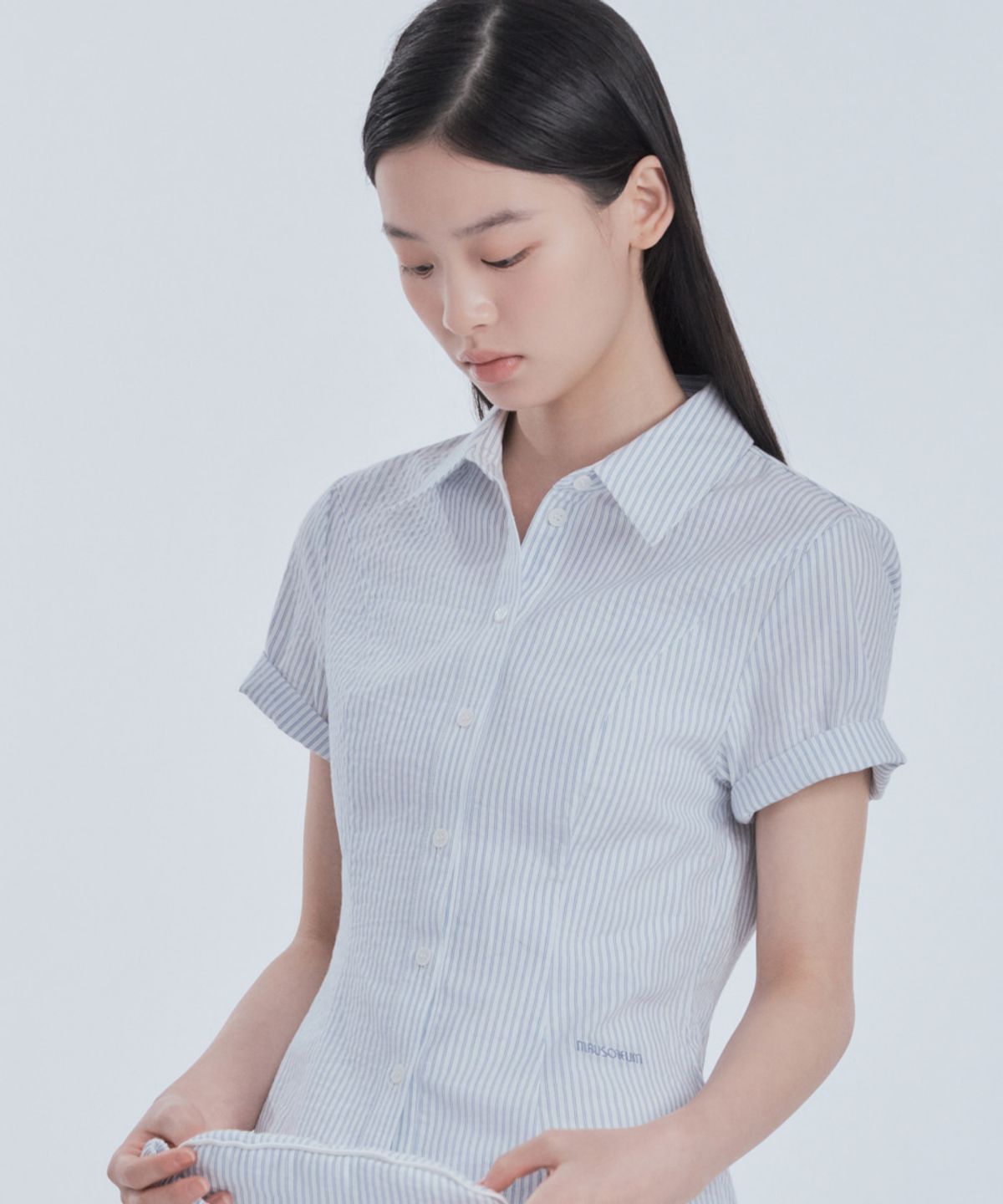 마우솔레움(MAU SOLEUM) Half-Sleeve Tailored Shirt - Blue Stripe