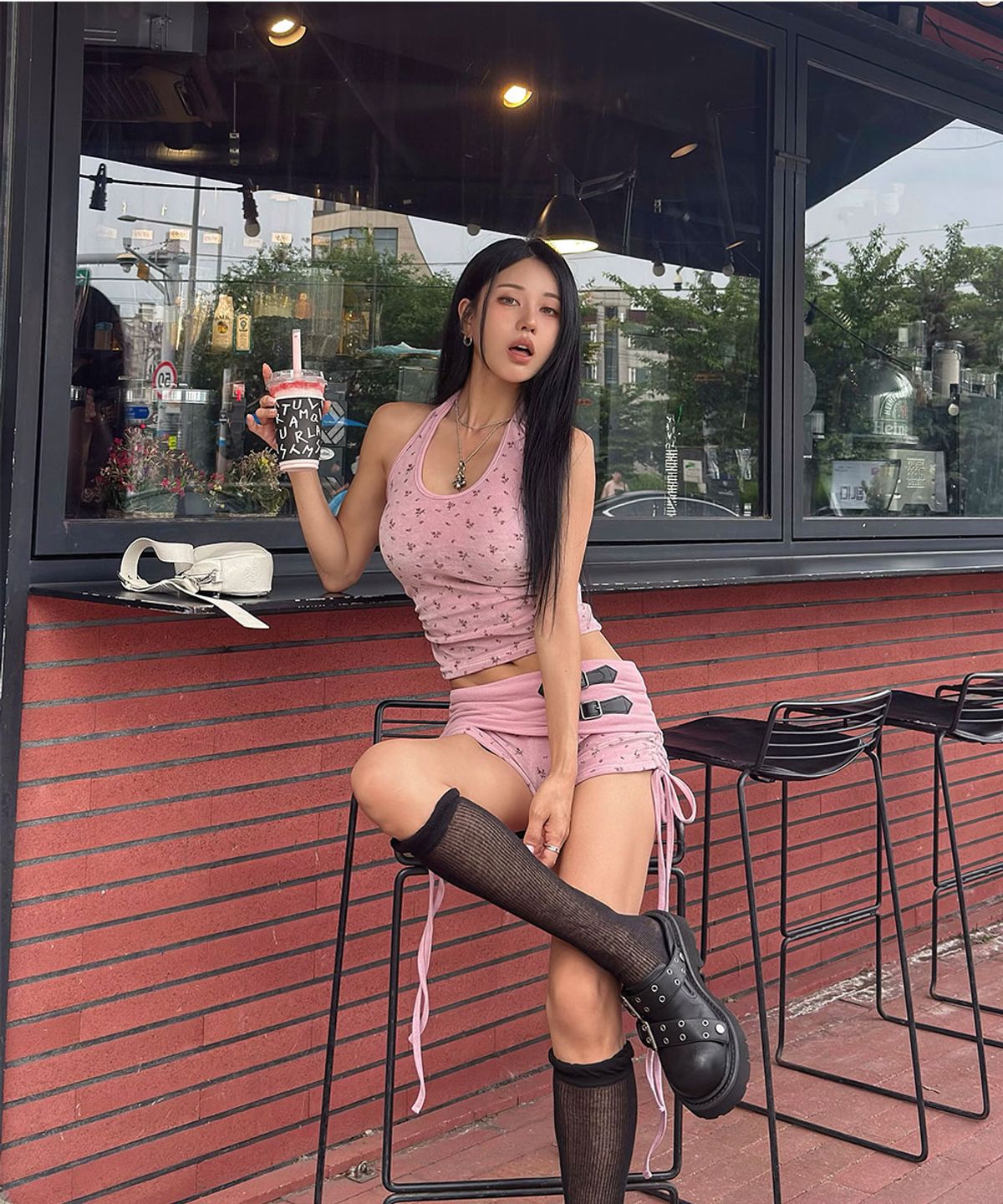 노 엑스트라 터치(NO EXTRA TOUCH) Velvet Halter Easy Sleeveless (Pink) / 26SMSL003PI